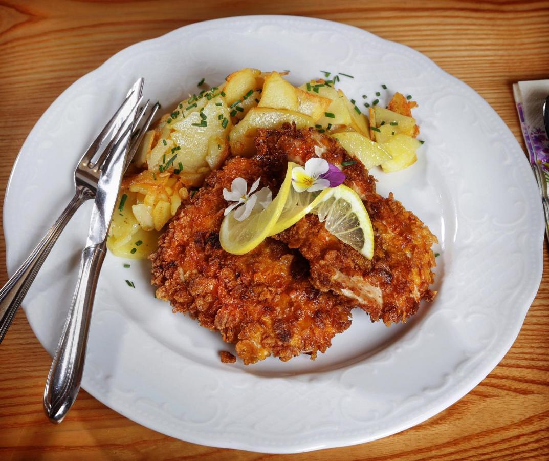 Restaurant-Cafe-Pension Himmel Ландсхут Екстериор снимка