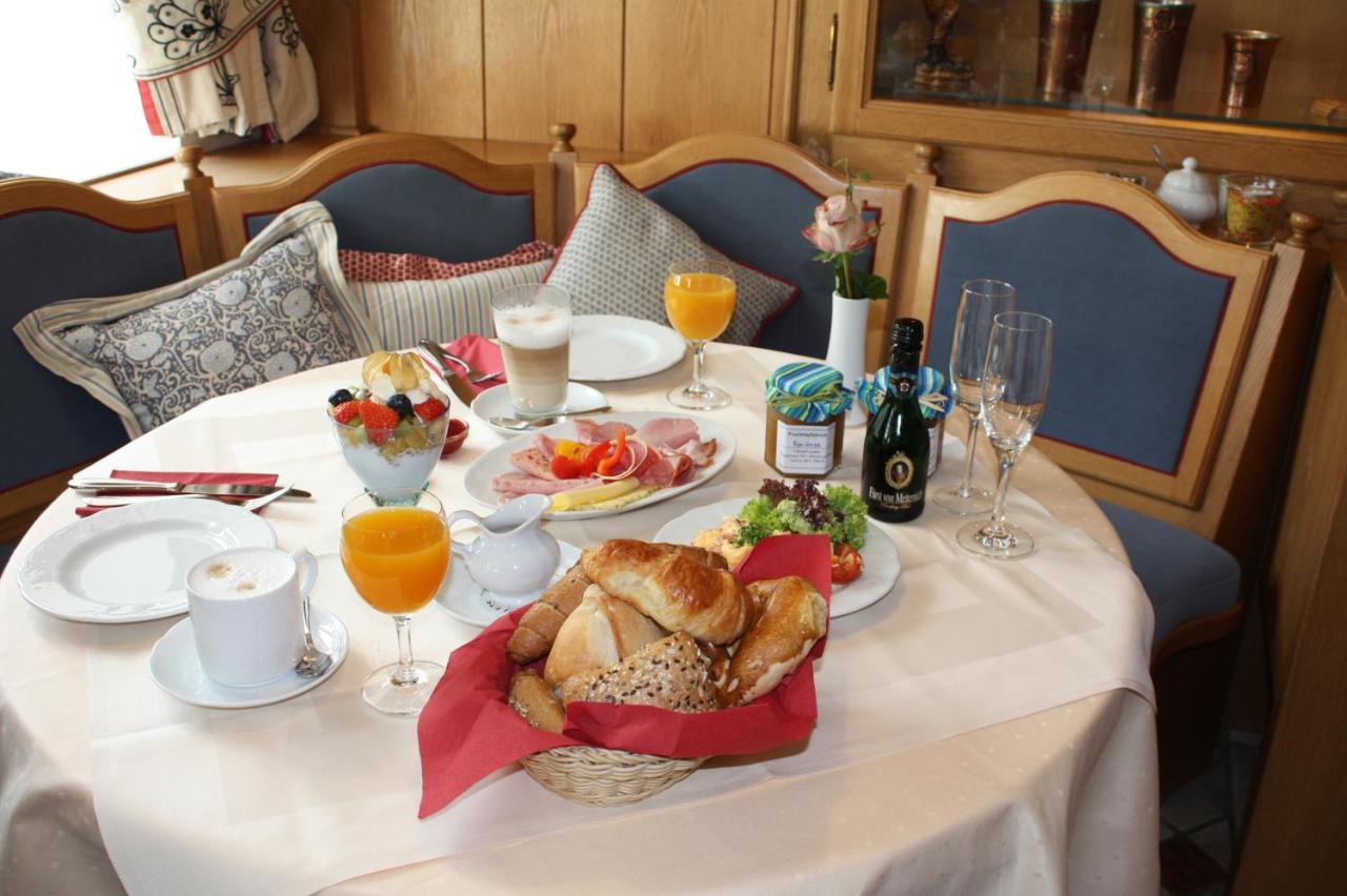 Restaurant-Cafe-Pension Himmel Ландсхут Екстериор снимка